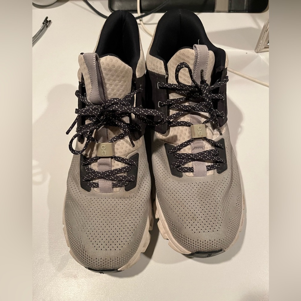 On Running Cloud High Edge Men’s Sneakers, Size 9.5